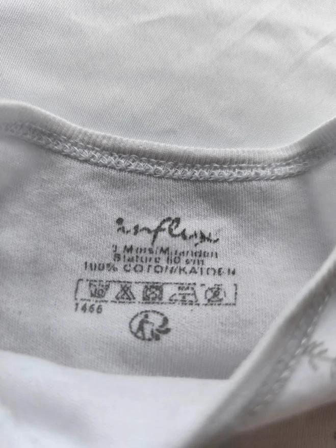 Influx 3-month white bodysuit with moon and star print – photo 2